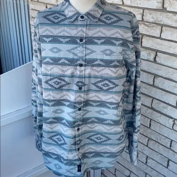 Aztec Pattern Shirt - Picture 2 of 7
